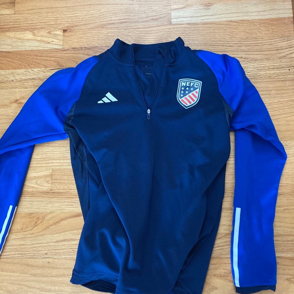 Full NEFC kit age 13-14 La Croix